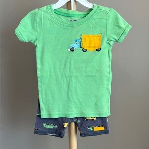 ⭐️⭐️ PICK 5 / $20 Old Navy Mint Tee and Charcoal Shorts Pajamas Set 4T